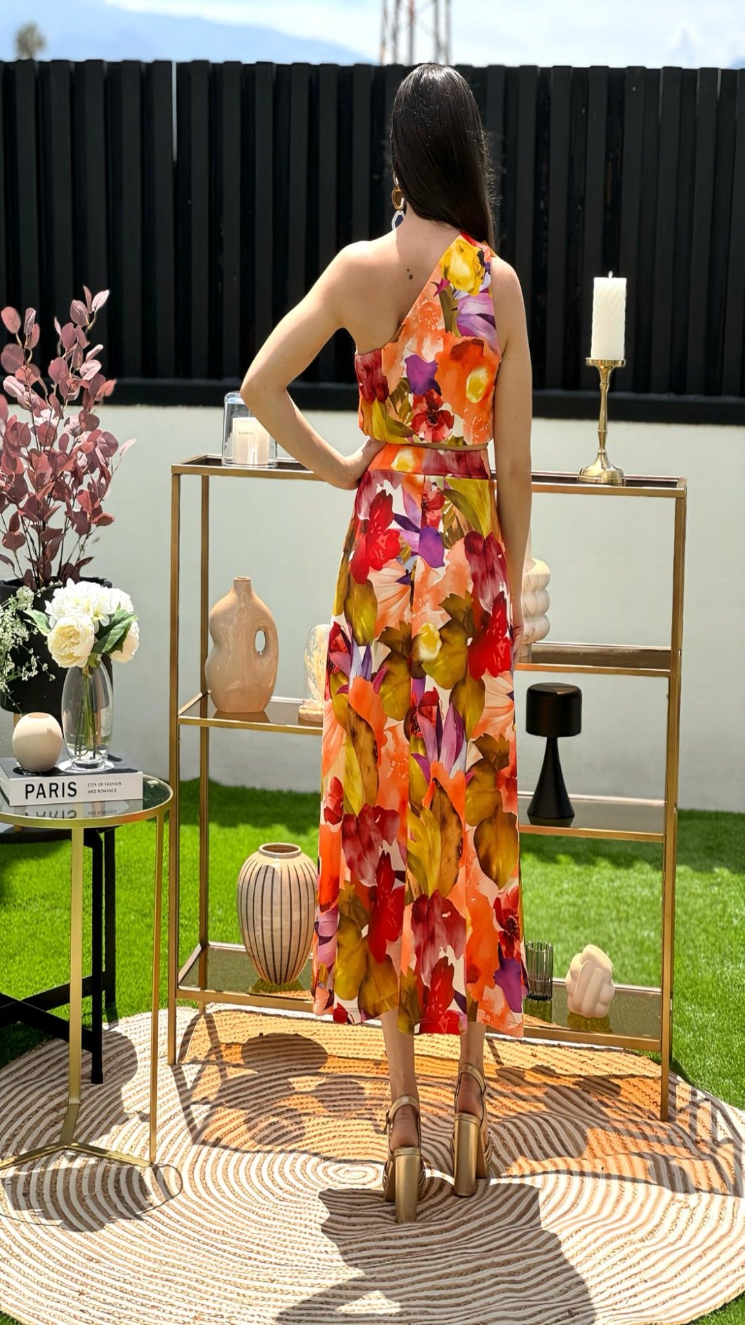 Ensemble haut et jupe avec détail fleur