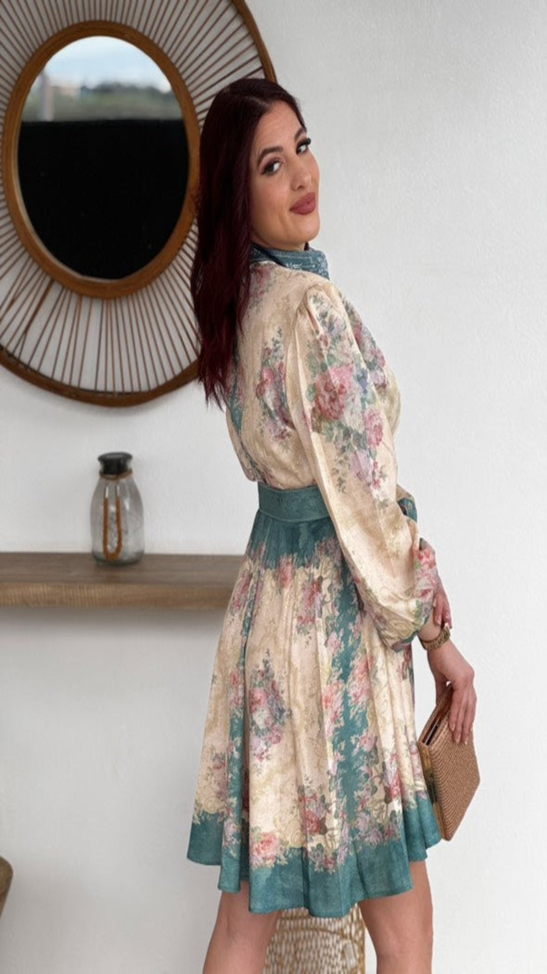 Vestido estampado floral cinturón