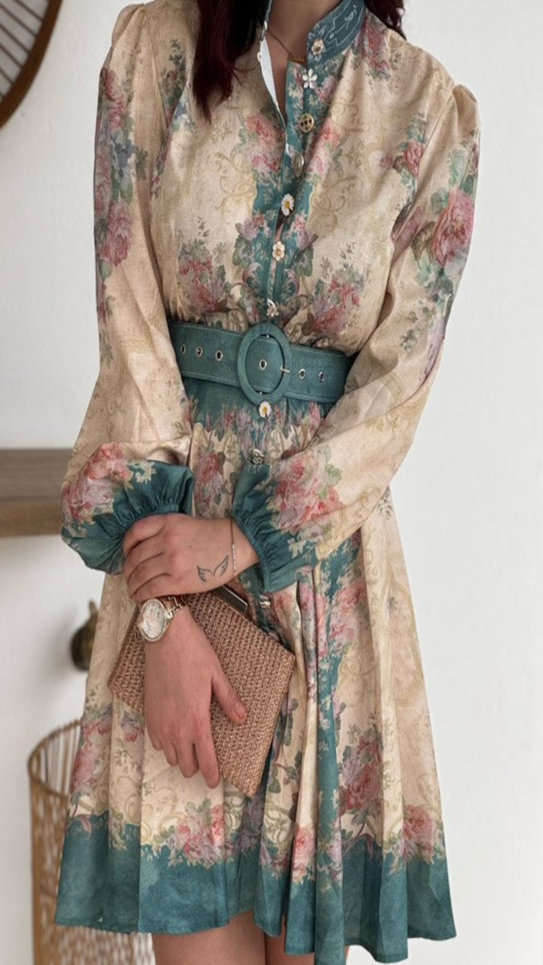 Vestido estampado floral cinturón