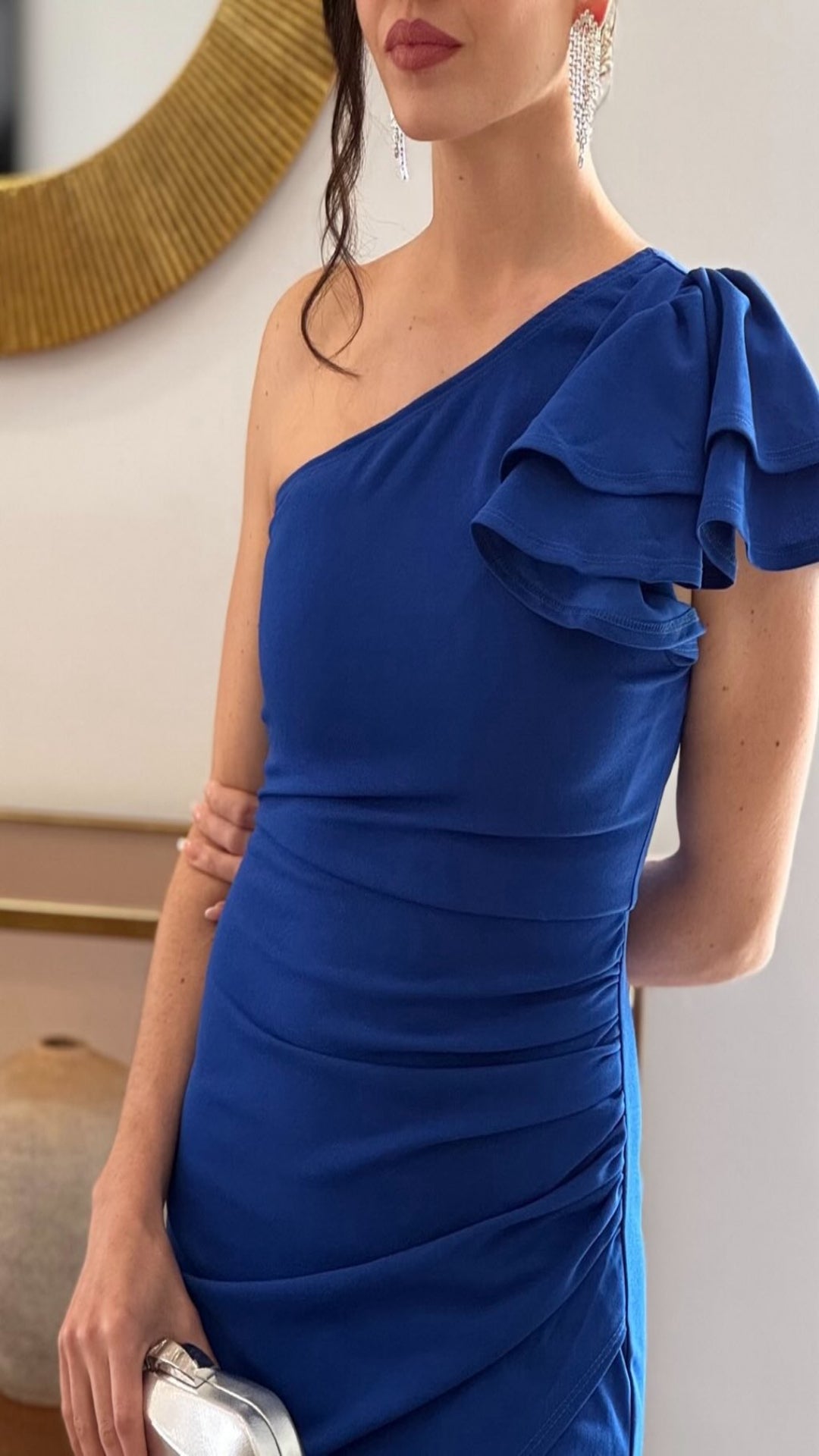Vestido hombro fruncido