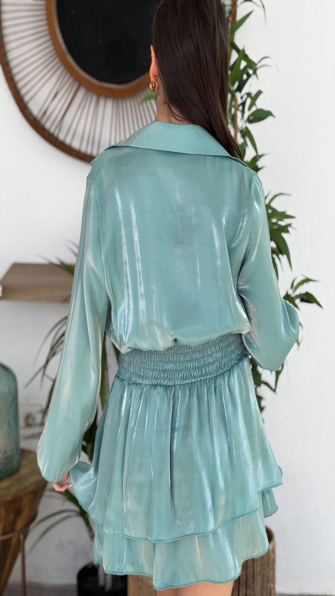 Vestido corto volantes