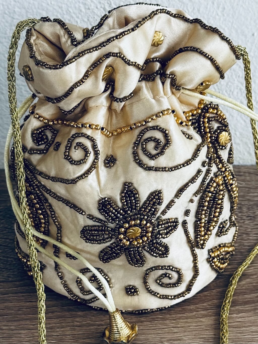 Bolso bombonera flores