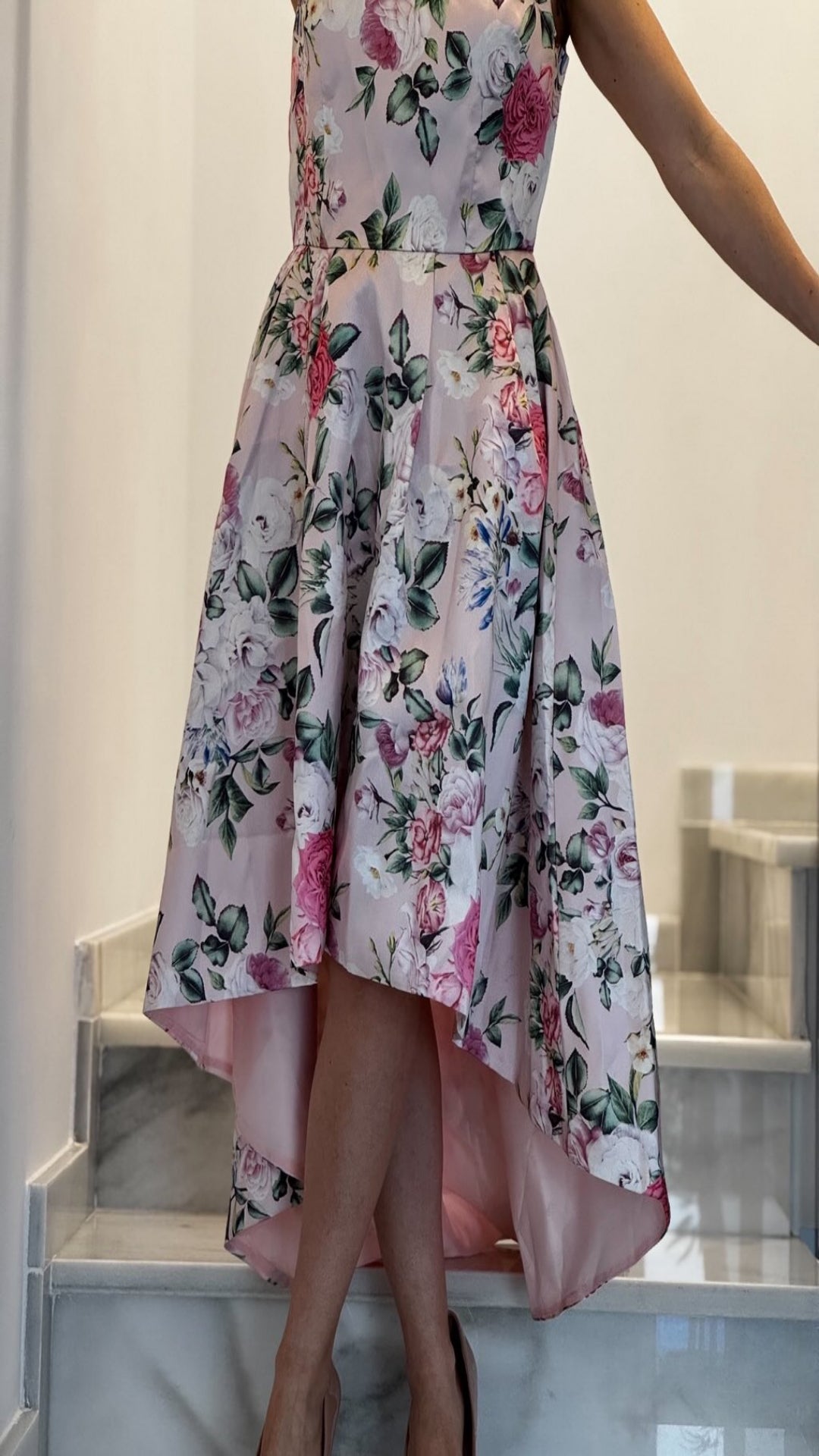 Vestido evasé asimétrico