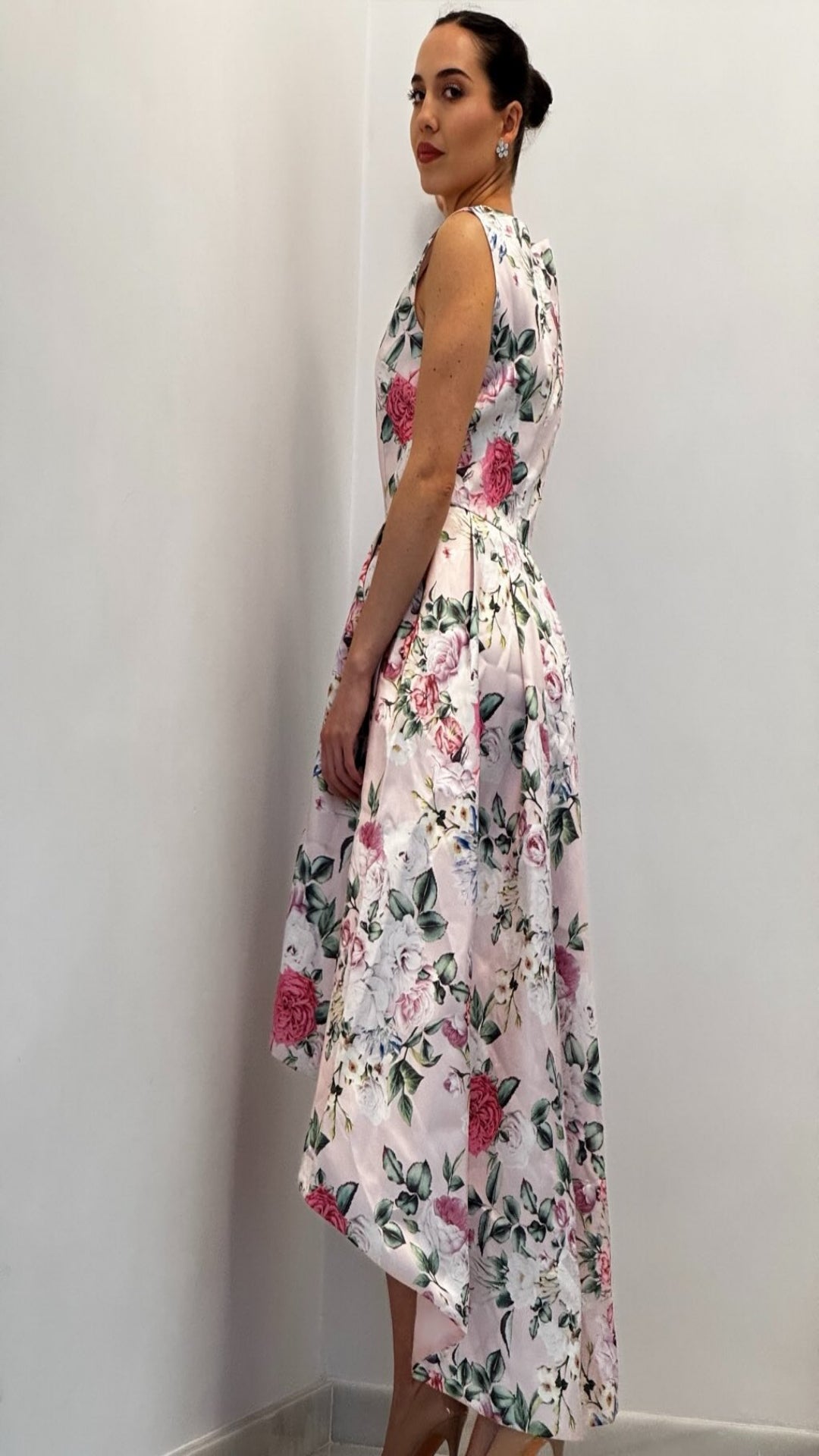Vestido evasé asimétrico