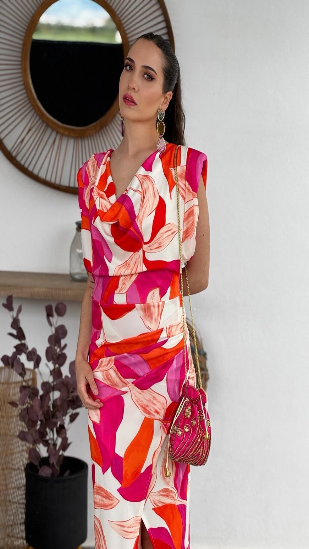 Vestido midi hombreras