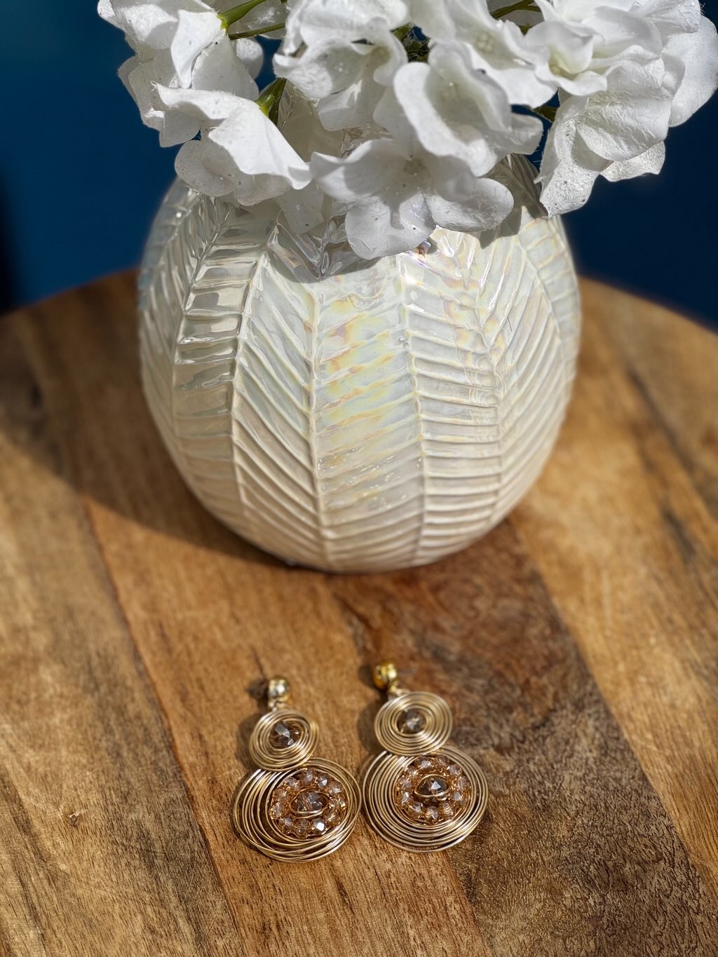 Pendientes largos dorados