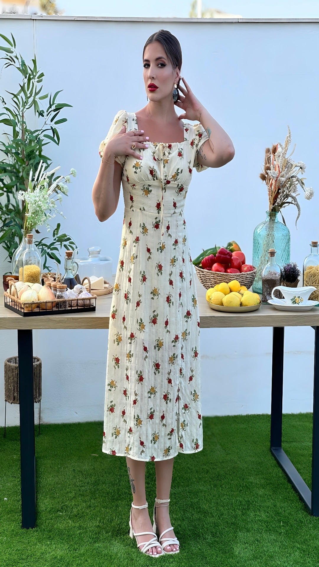 Vestido floral com fenda