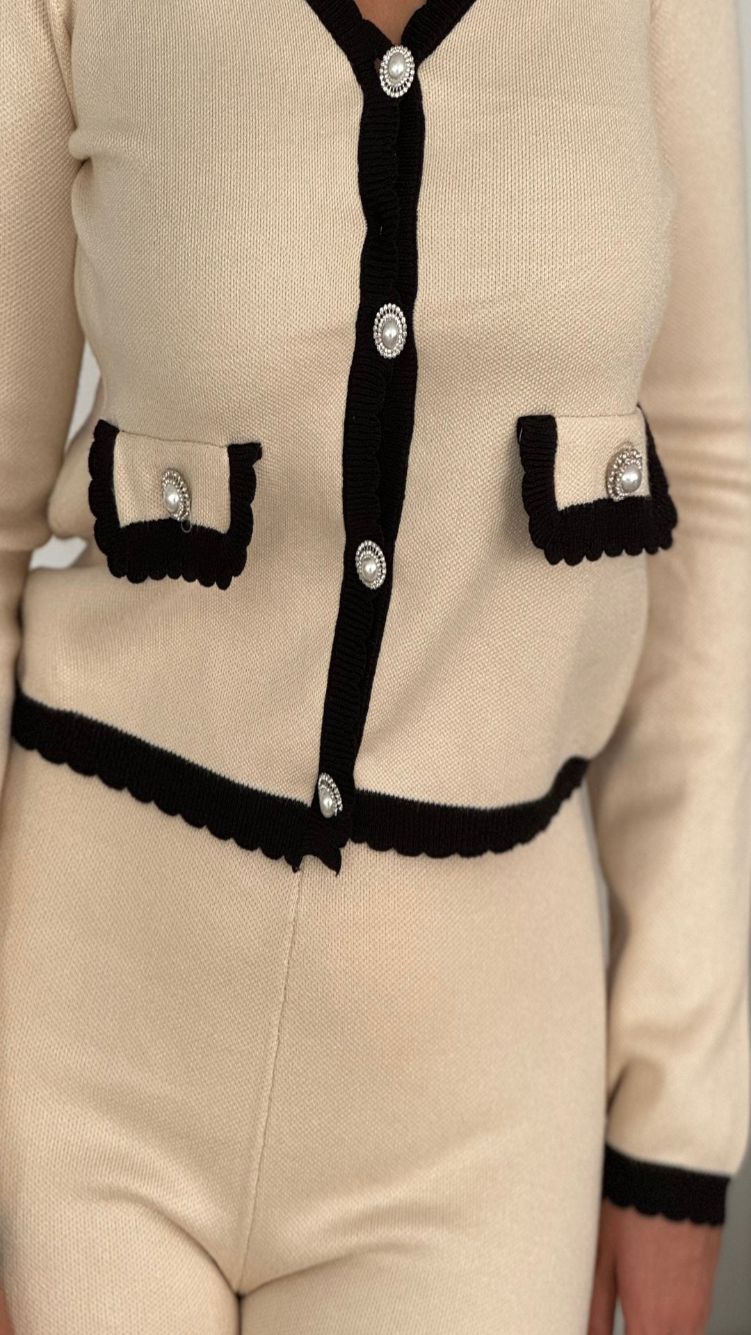 Conjunto de punto cárdigan manga larga y pantalón