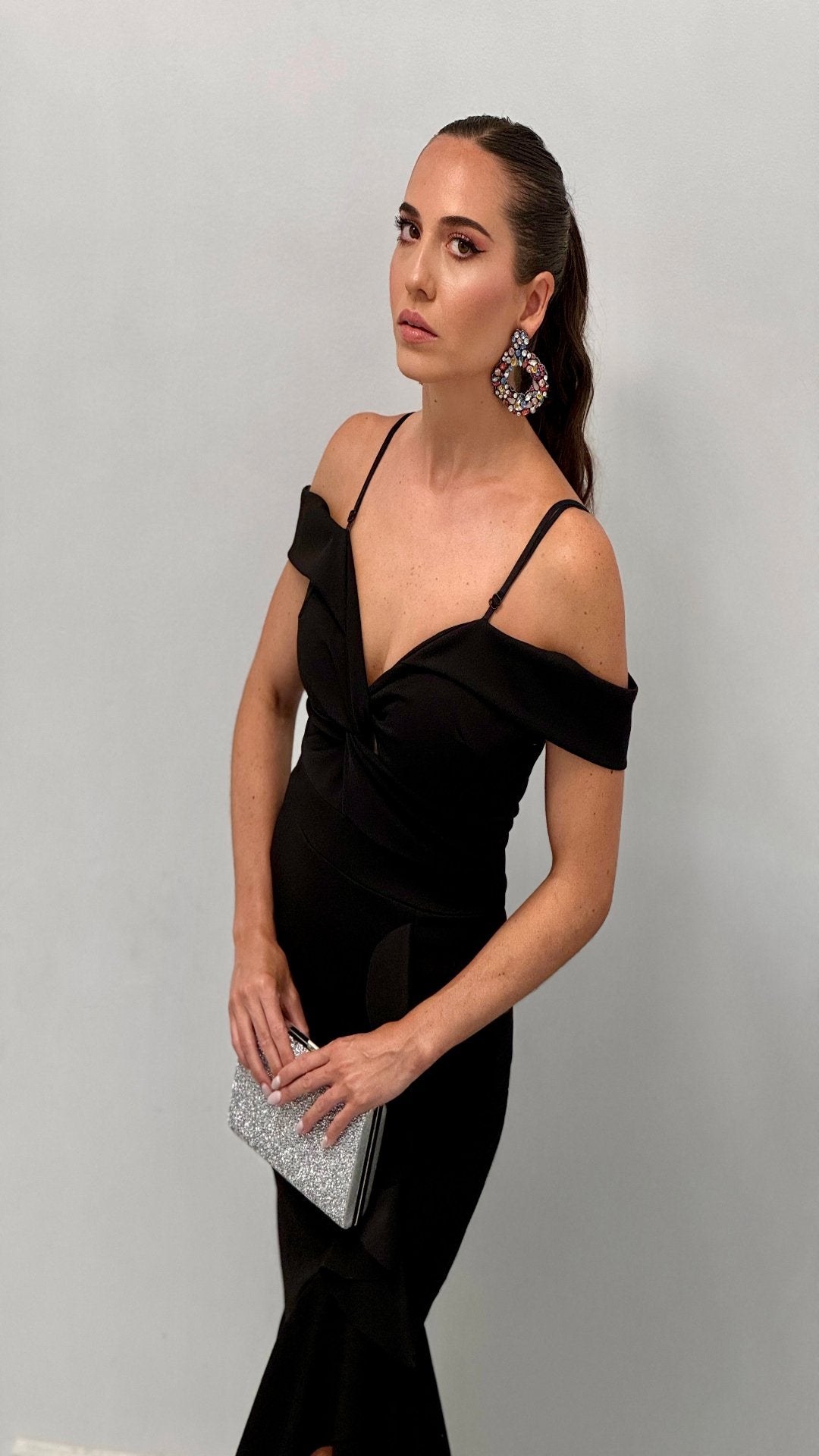 Vestido ombro a ombro com babados
