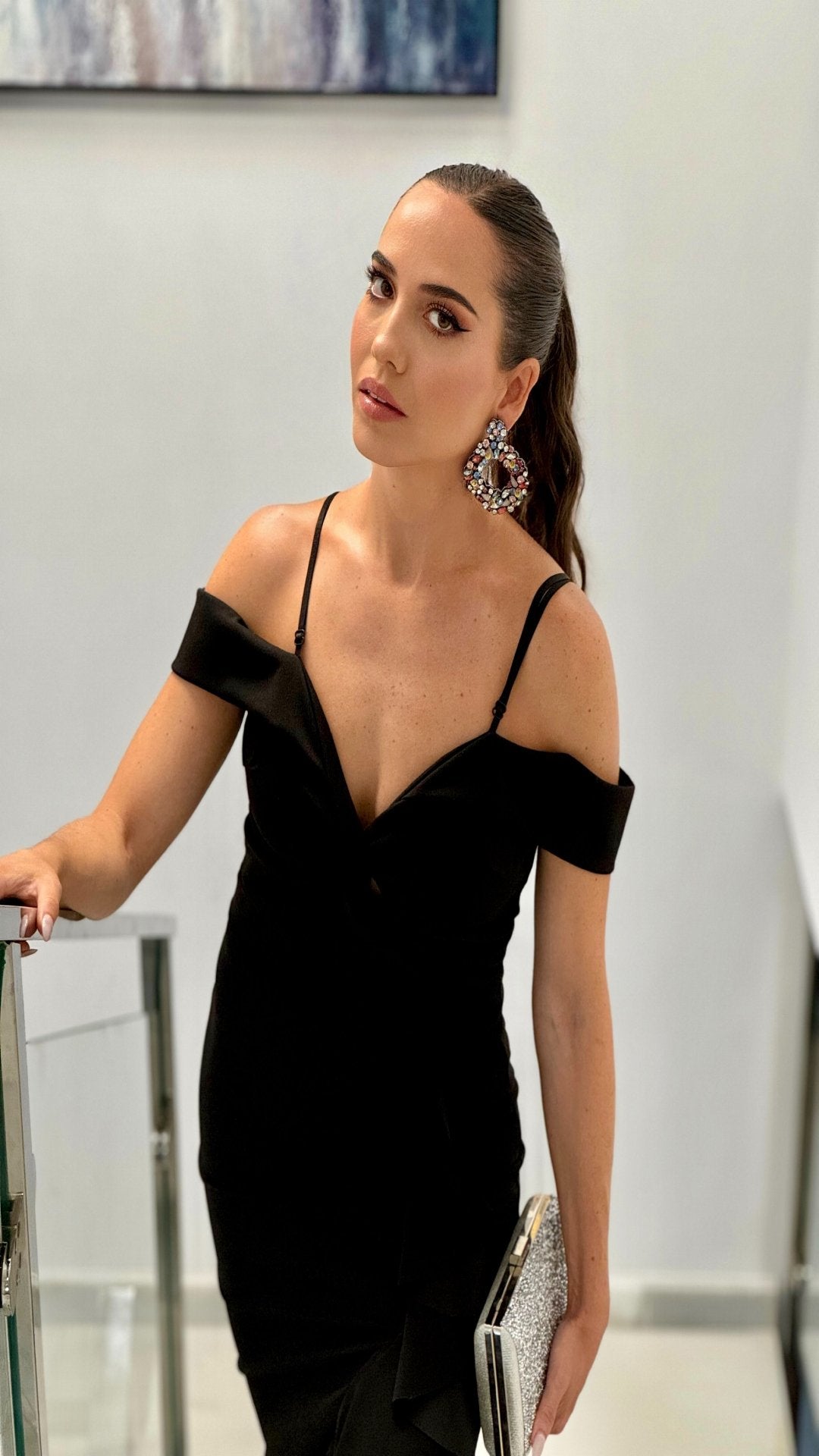 Vestido ombro a ombro com babados
