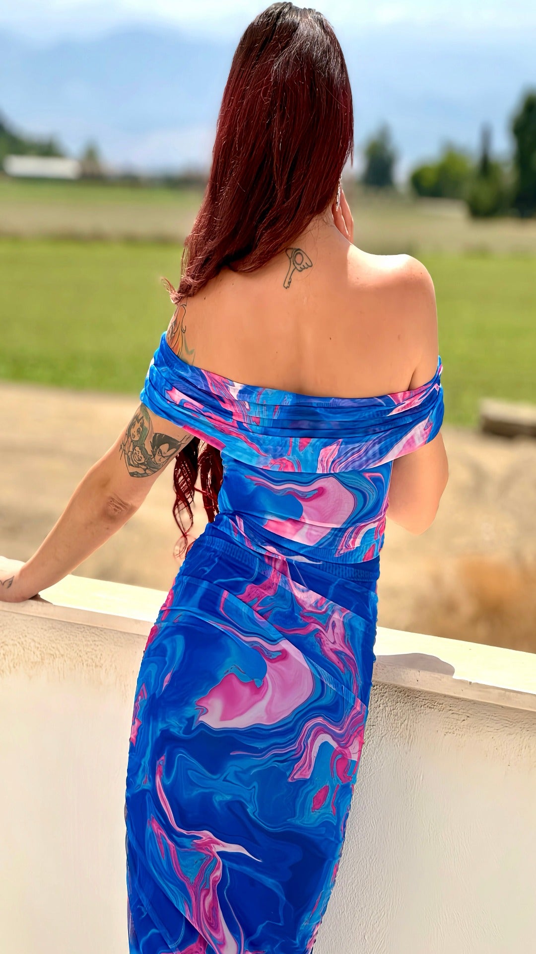 Vestido tul con hombros descubiertos