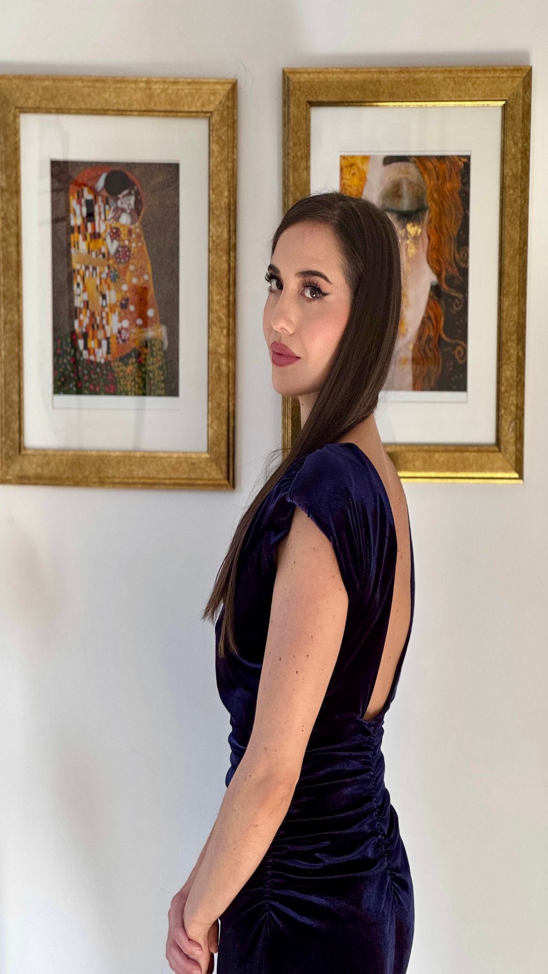 Vestido midi cut out terciopelo