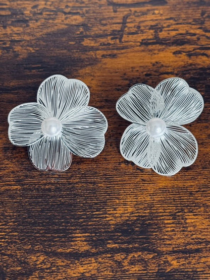 Pendientes flores huecas