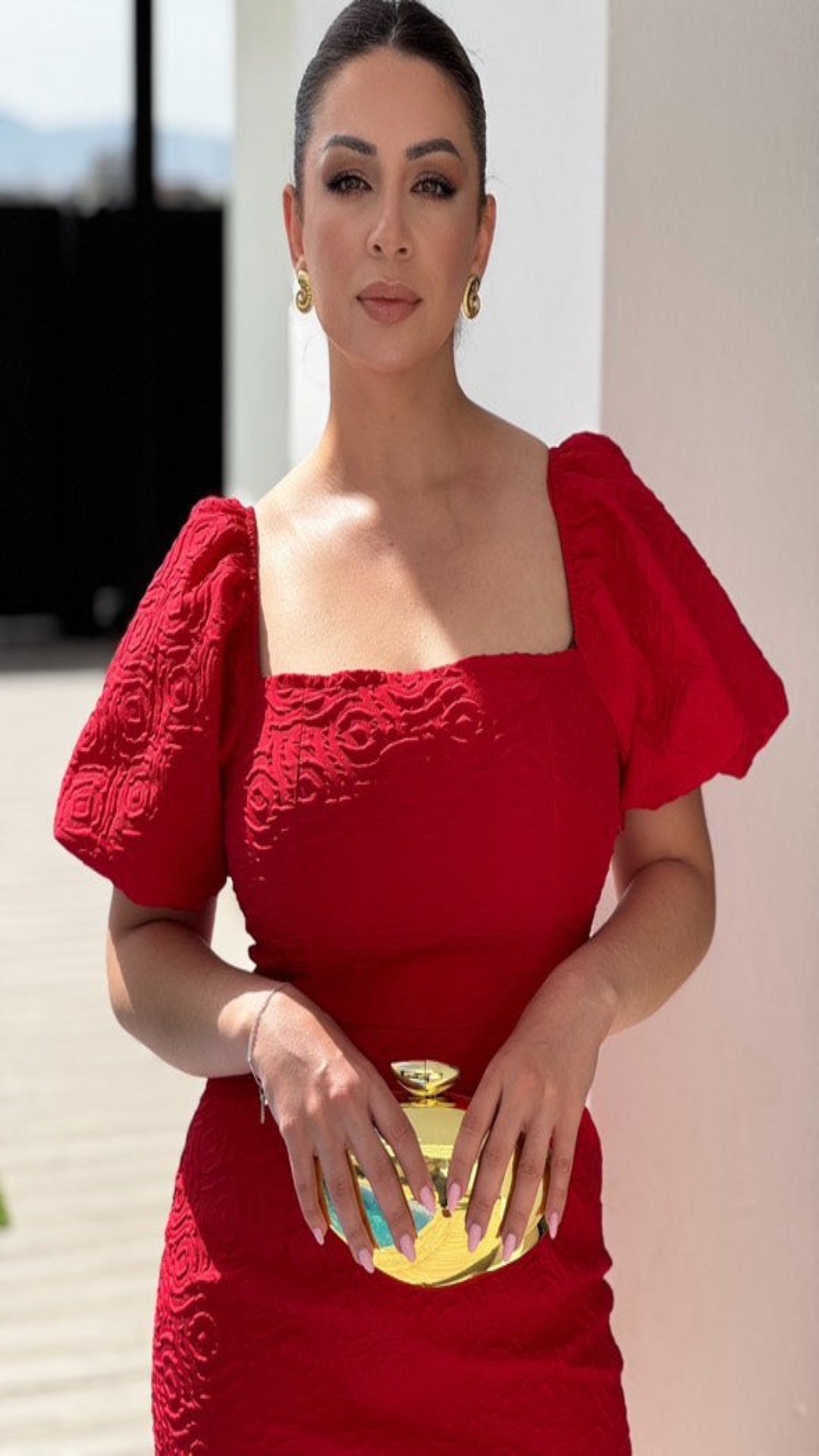 Vestido midi manga abullonada