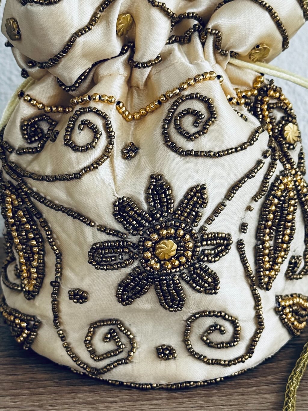 Bolso bombonera flores