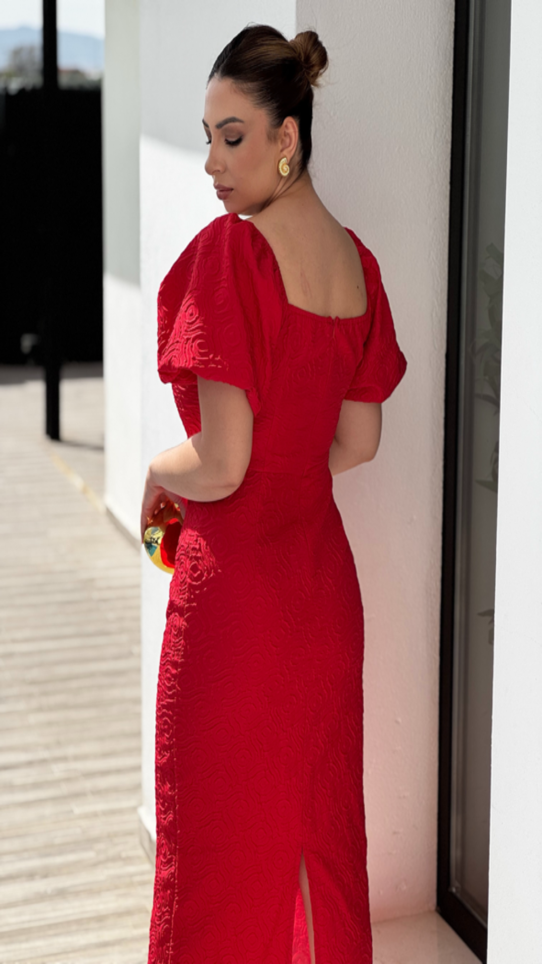 Vestido midi manga abullonada