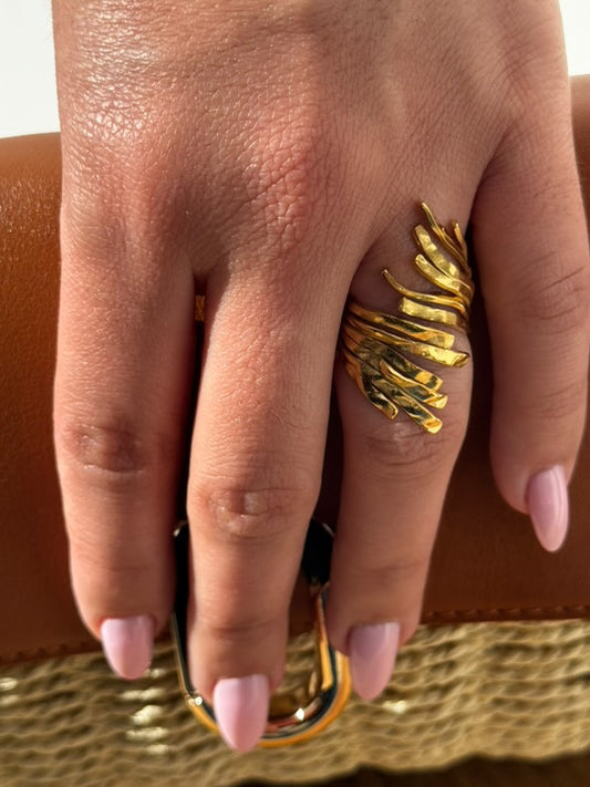 Anillo hoja dorado