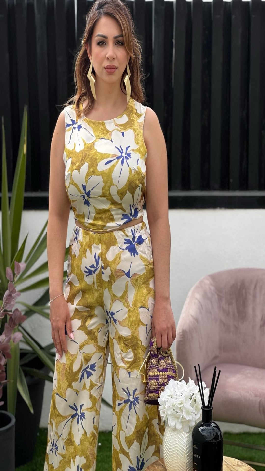conjunto de top y pantalón satinado