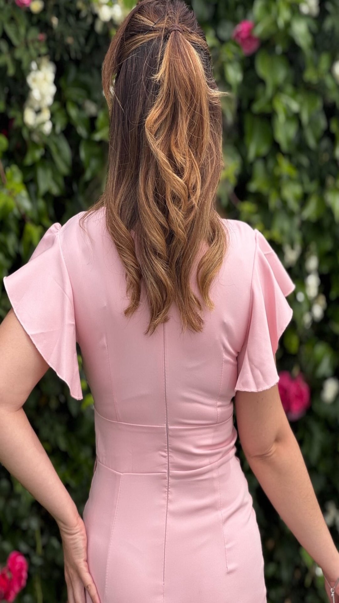 Vestido midi volantes