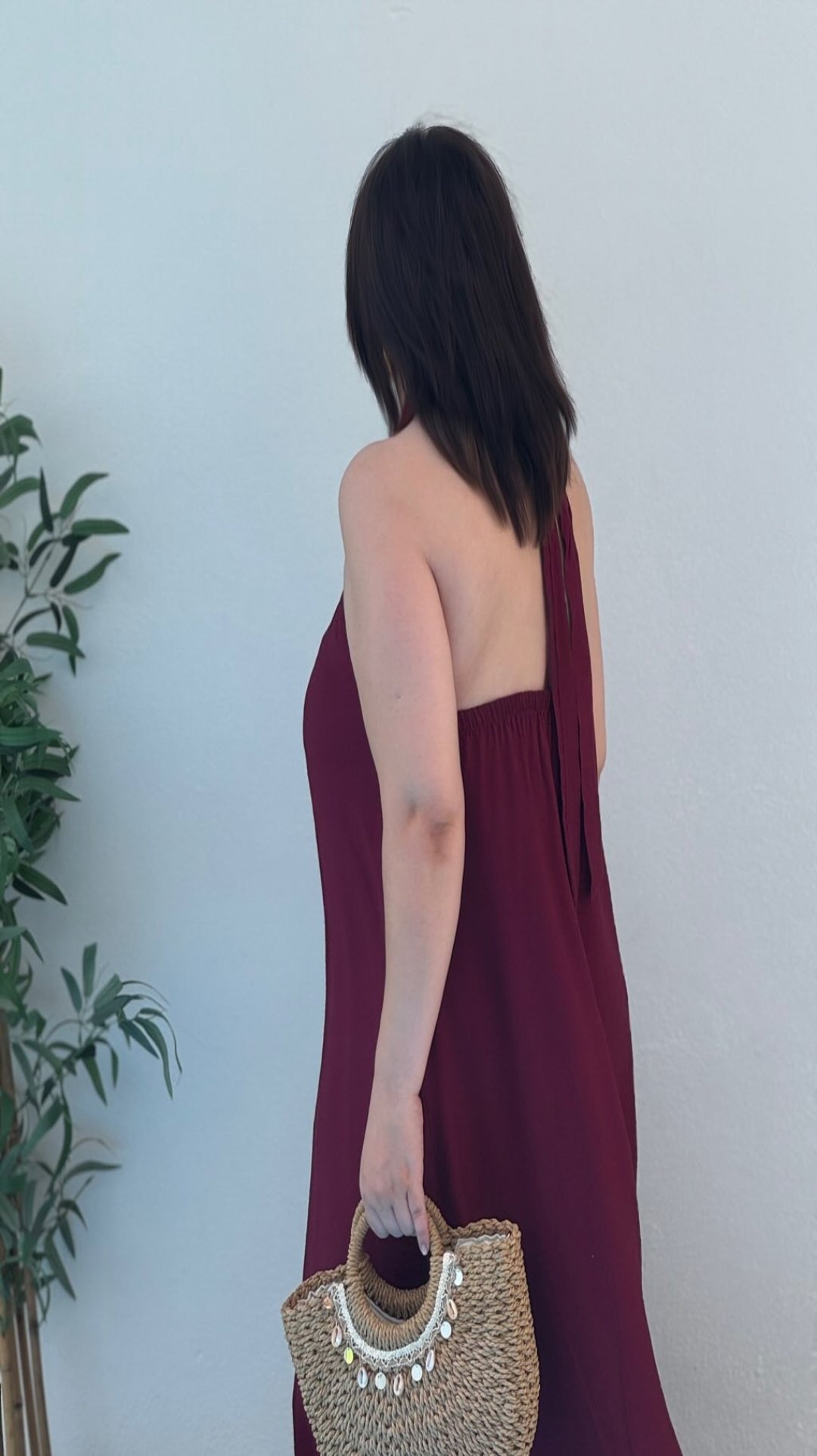 Vestido cuello halter con hebilla