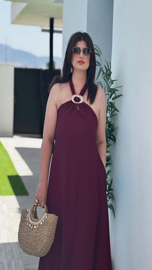 Vestido cuello halter con hebilla