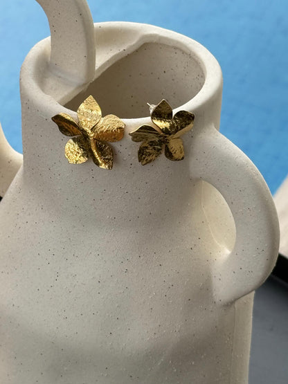 Pendientes flor dorados