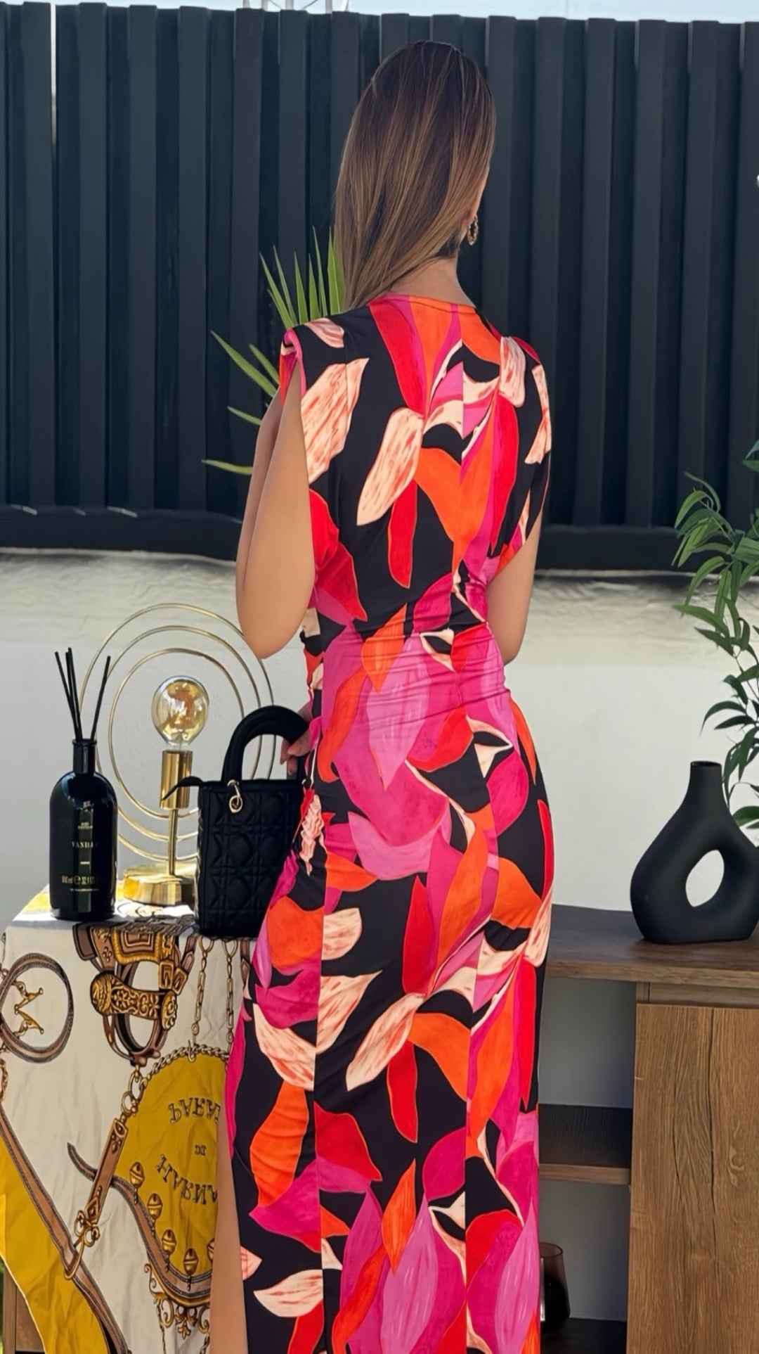 Vestido midi hombreras