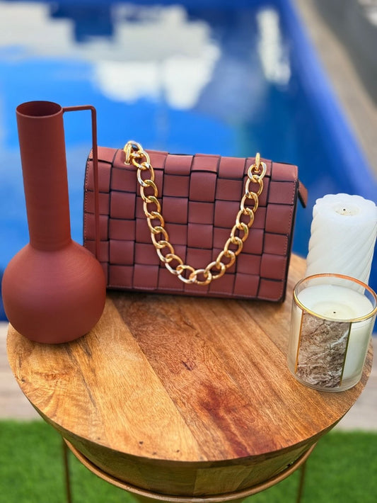 Bolso entrelazado