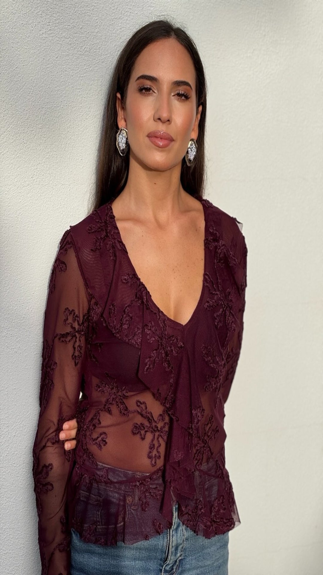 Top bordado con volantes