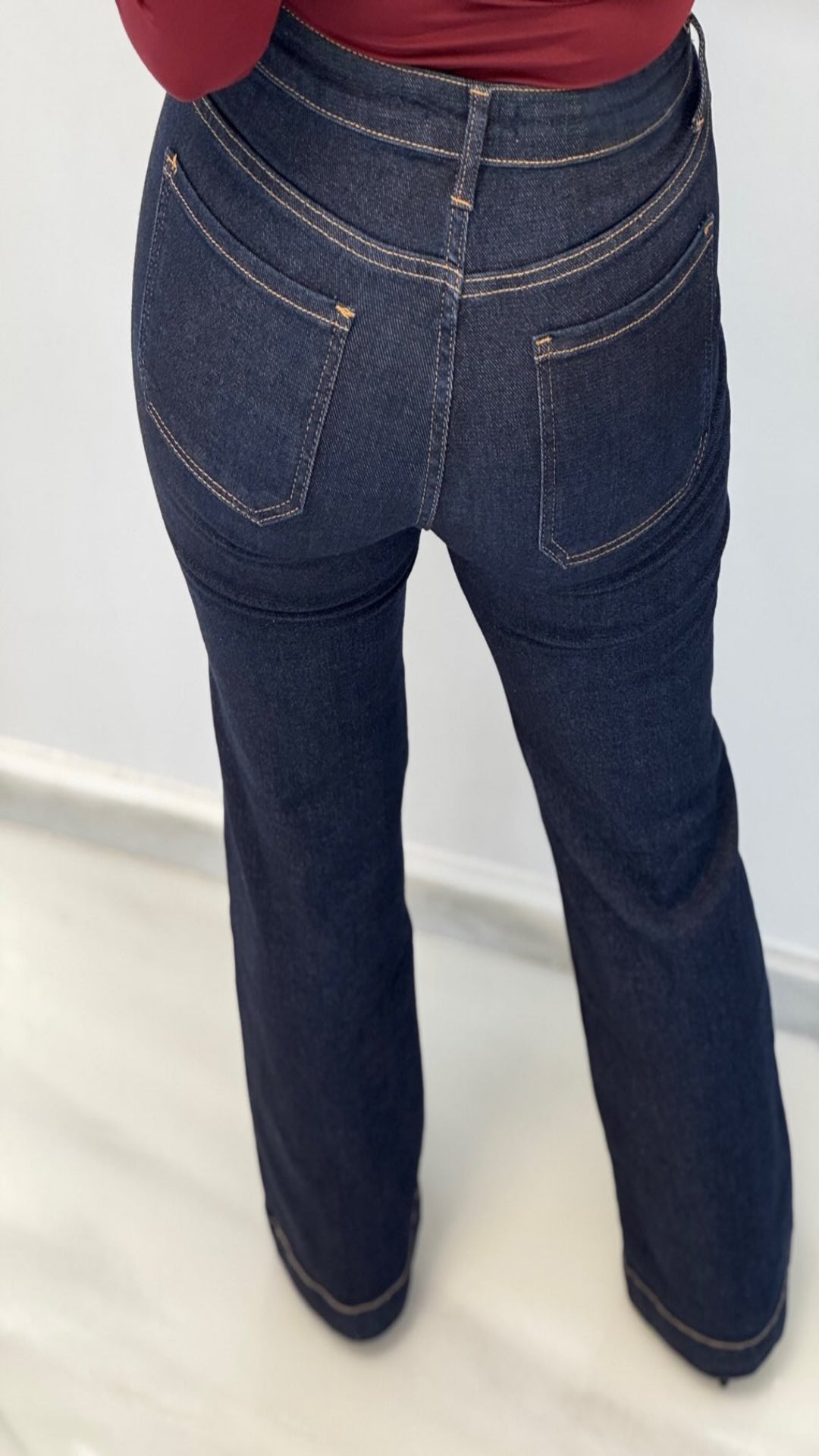 Jeans flare tiro medio
