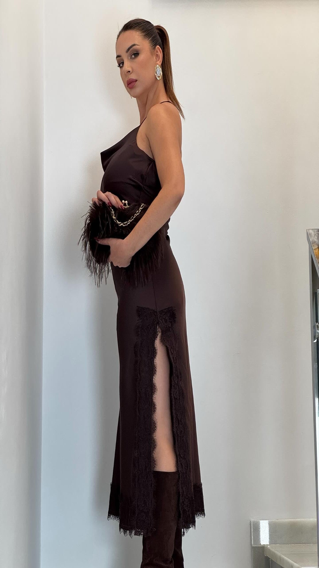 Vestido satinado encaje