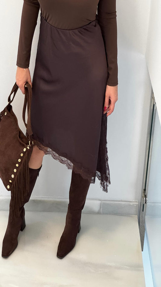 Falda asimétrica satinada