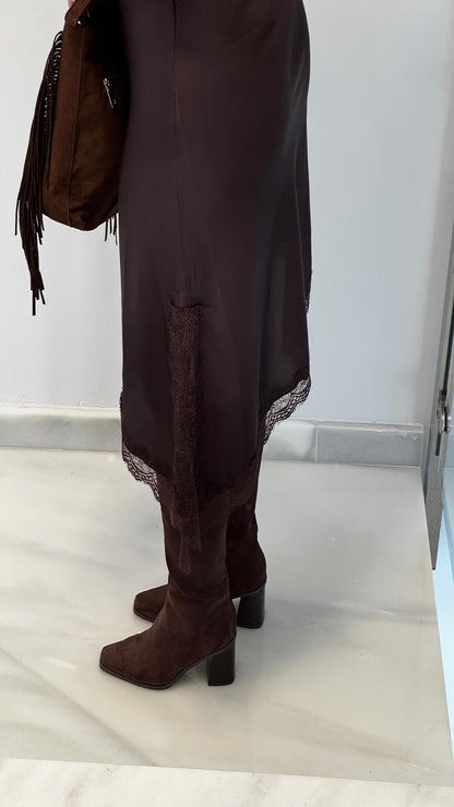 Falda asimétrica satinada