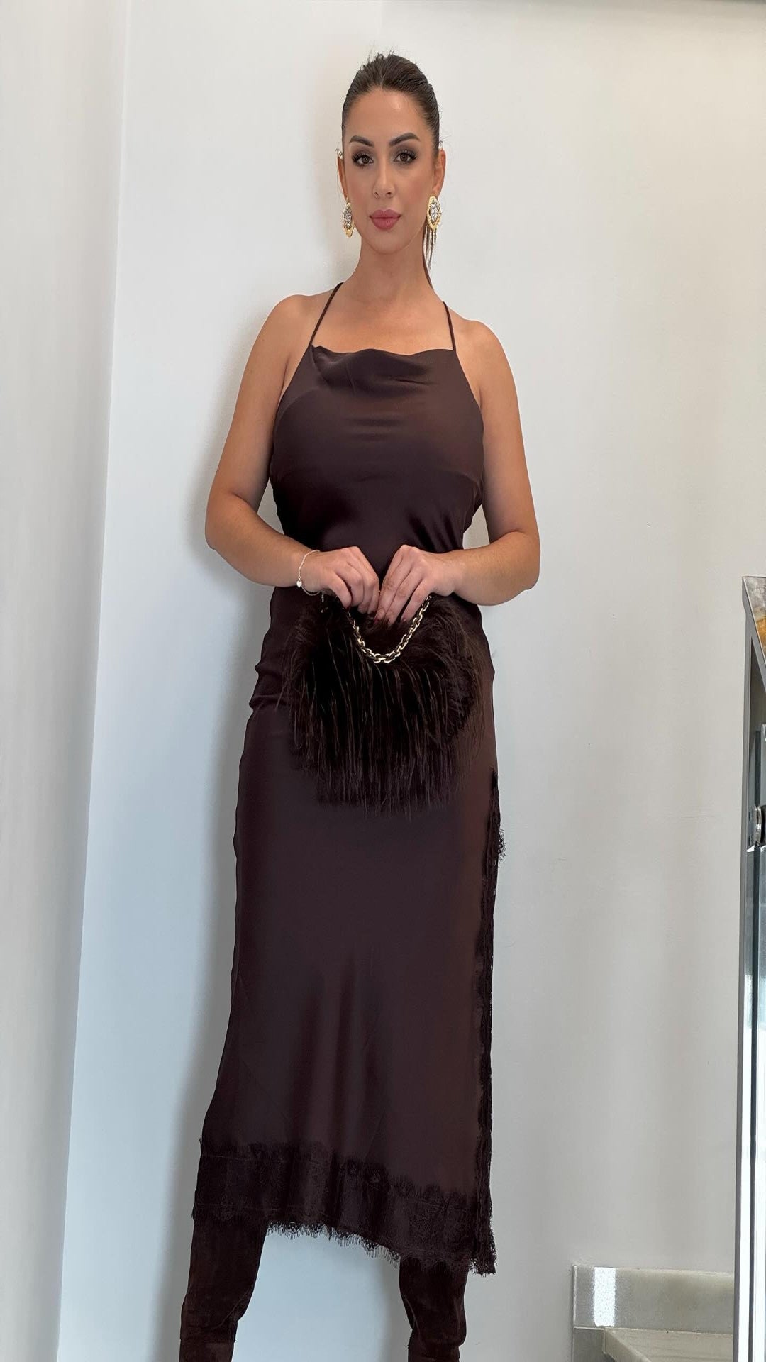 Vestido satinado encaje