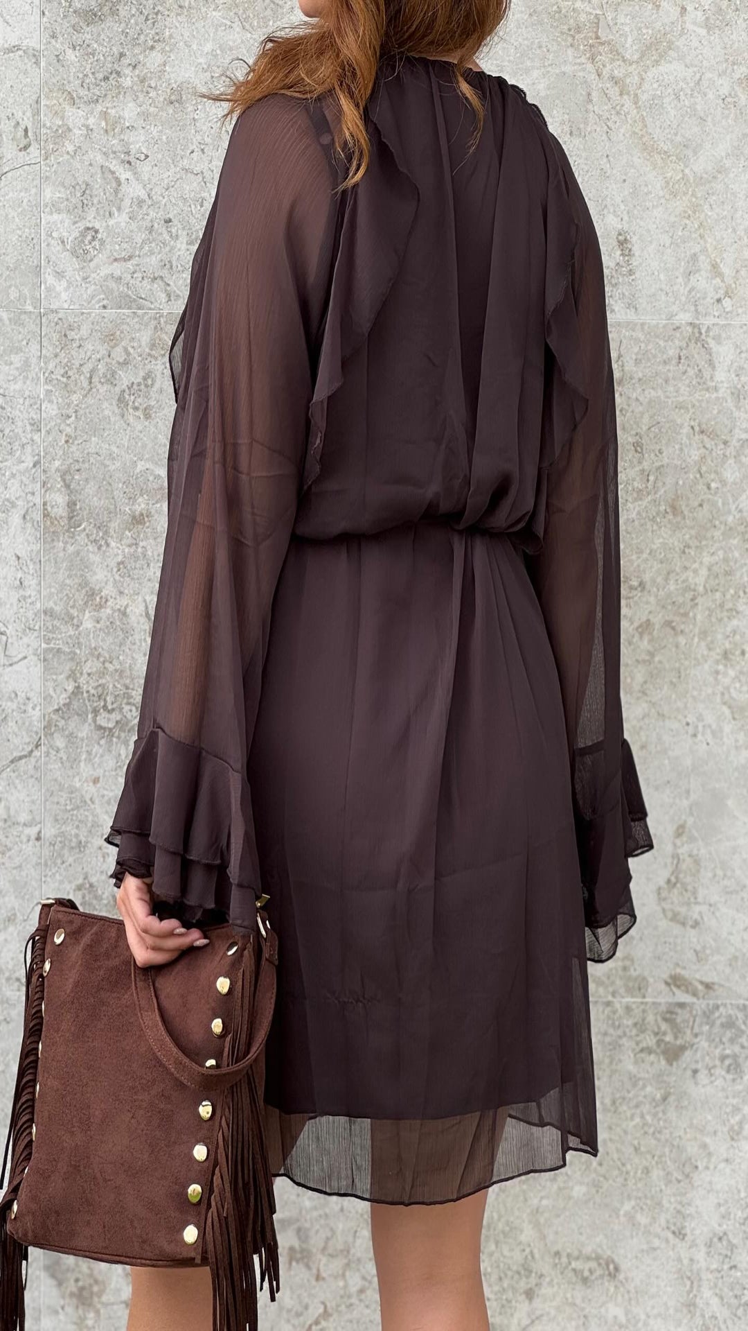 Vestido fluido volantes