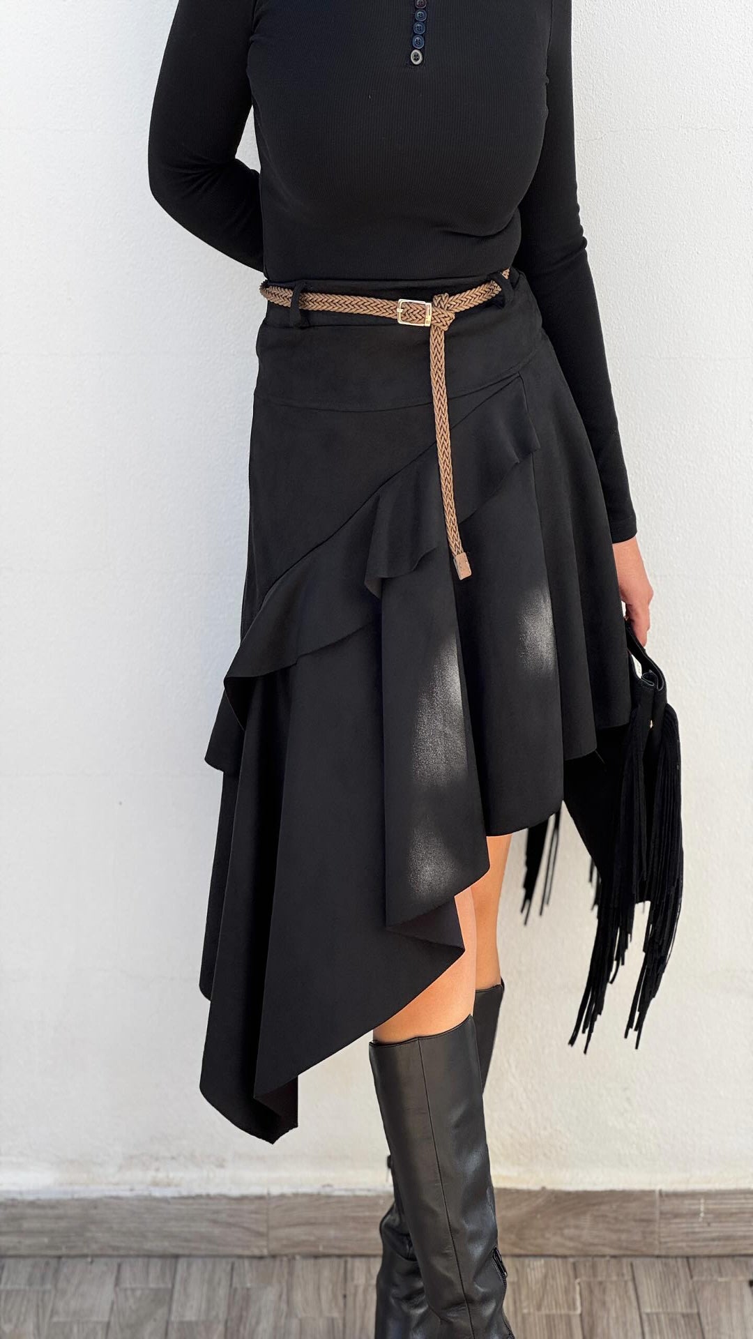 Falda  efecto ante asimétrica volante