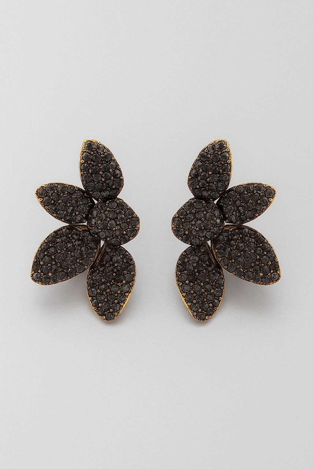 Pendientes diseño pétalos