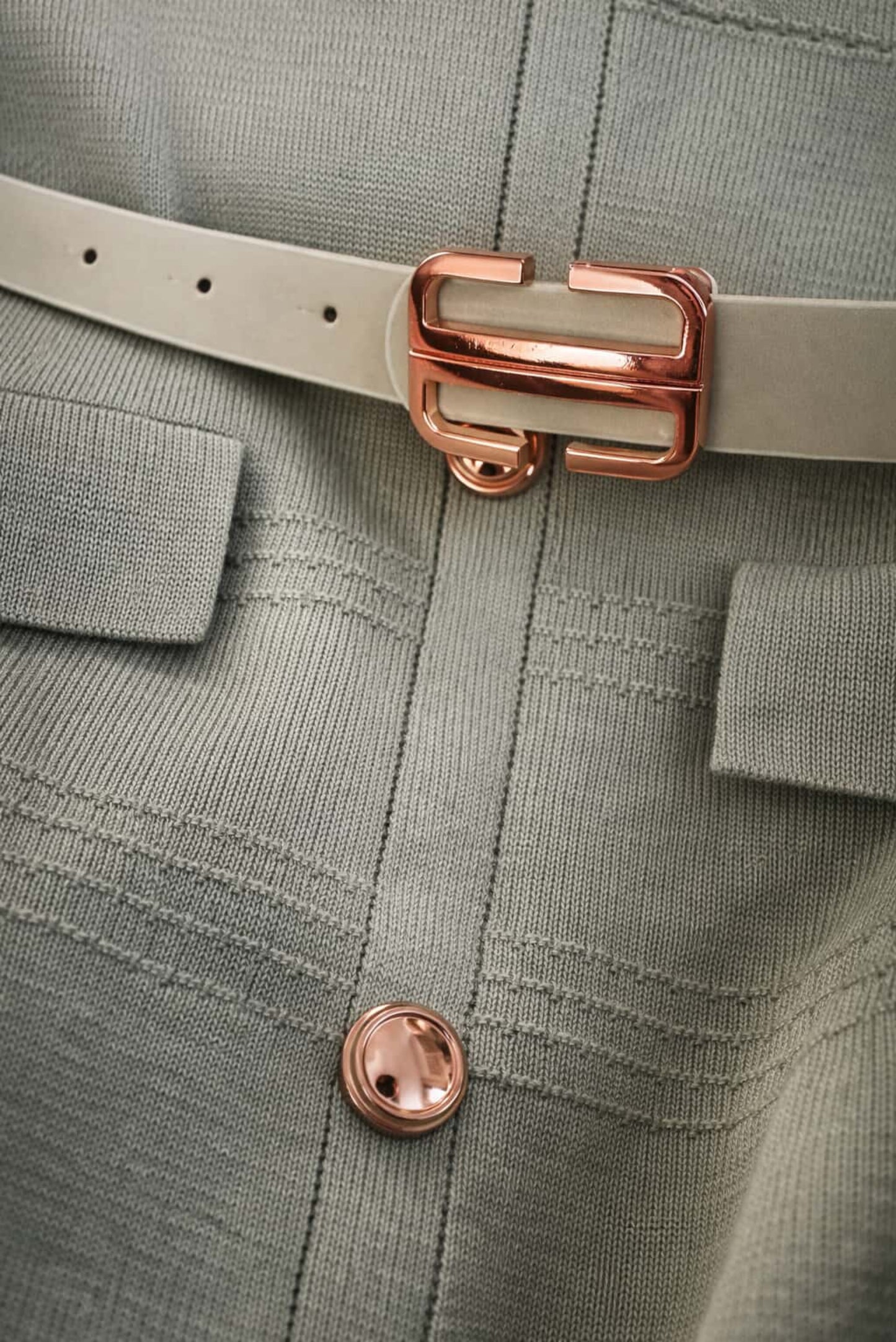 Vestido punto con cinturón