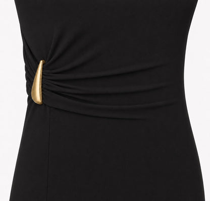 Vestido hombreras hebilla