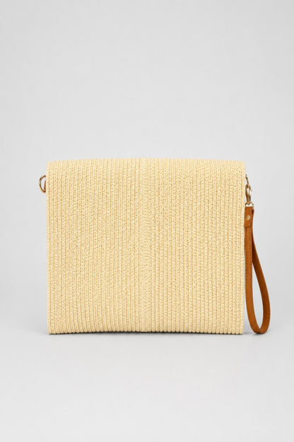 Bolso tipo sobre abalorios