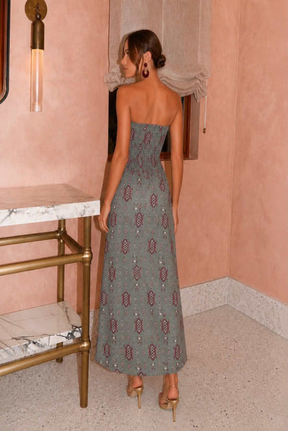 Vestido estampado con nudo