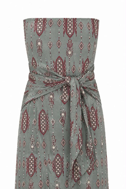 Vestido estampado con nudo