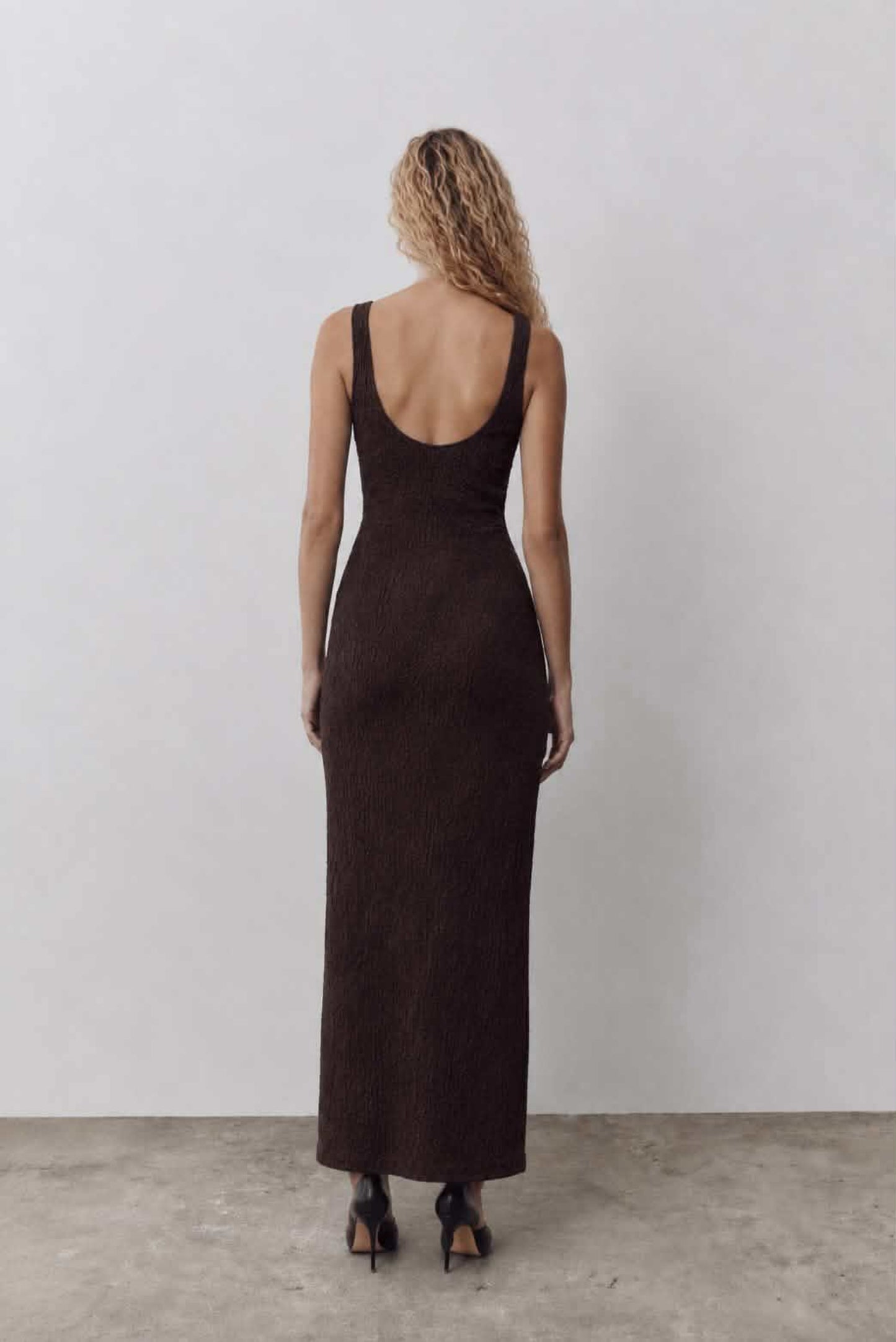 Vestido básico con tirantes