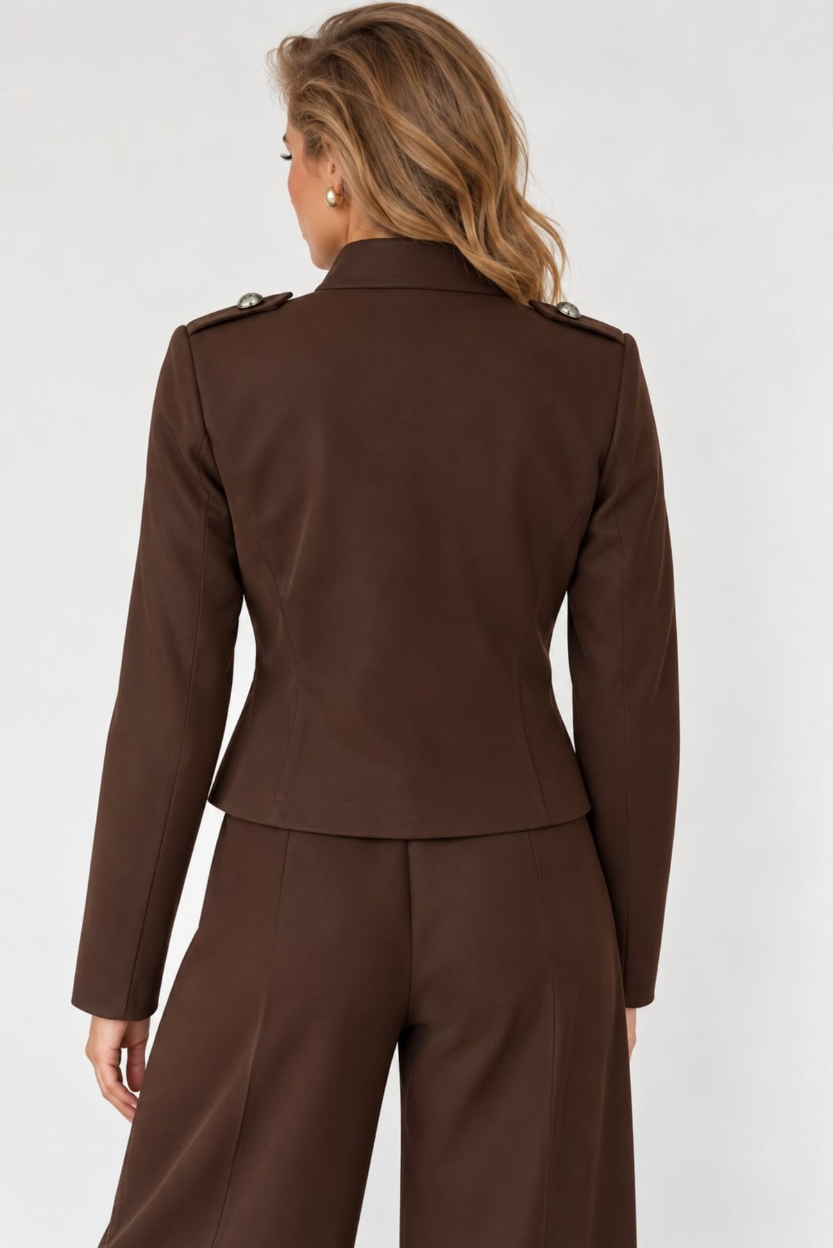 Chaqueta entallada con botones