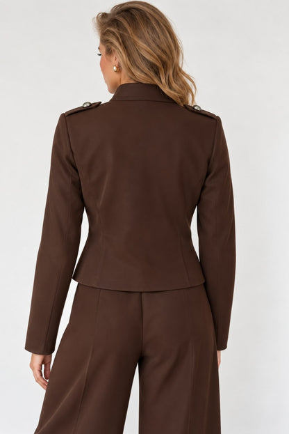 Chaqueta entallada con botones
