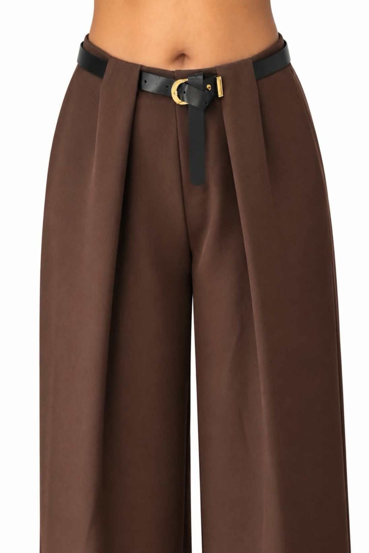 Pantalón wide leg con cinturón