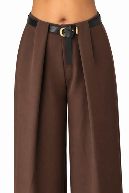 Pantalón wide leg con cinturón