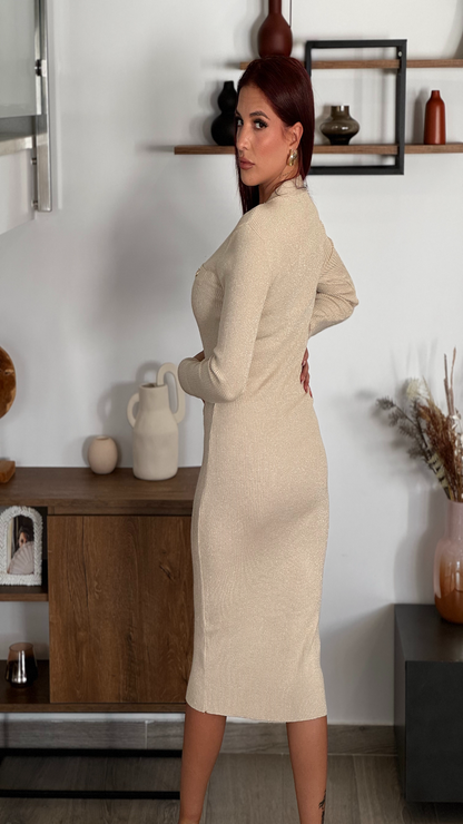 Robe en maille à manches longues avec boutons effet brillant