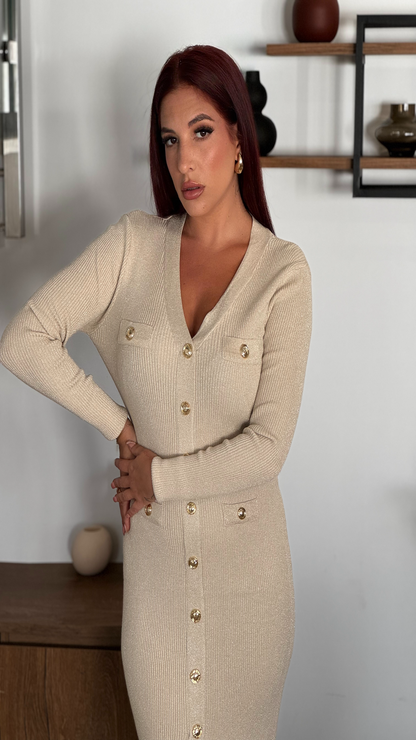 Robe en maille à manches longues avec boutons effet brillant