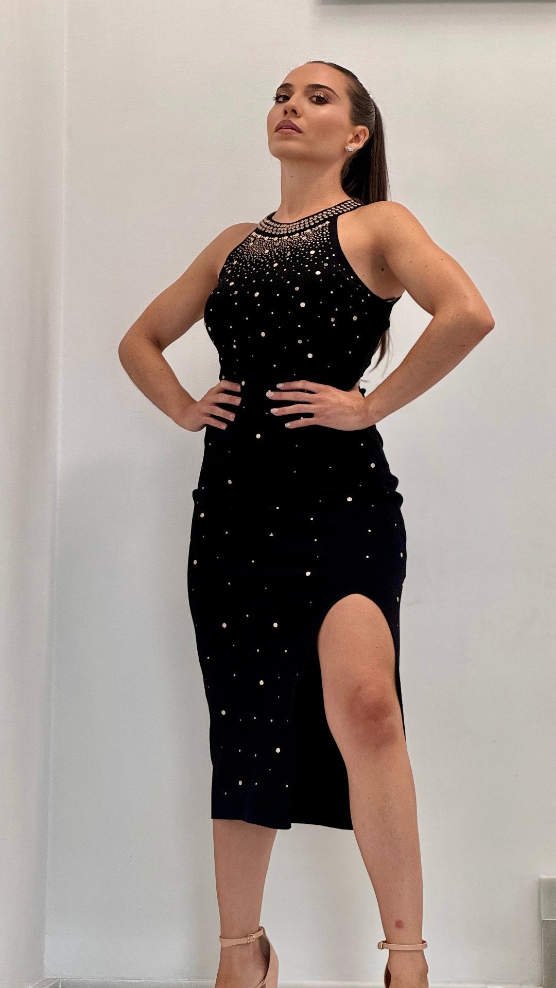 Robe midi avec perles bijoux